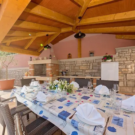 Petra Villa *