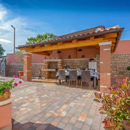 Petra Villa